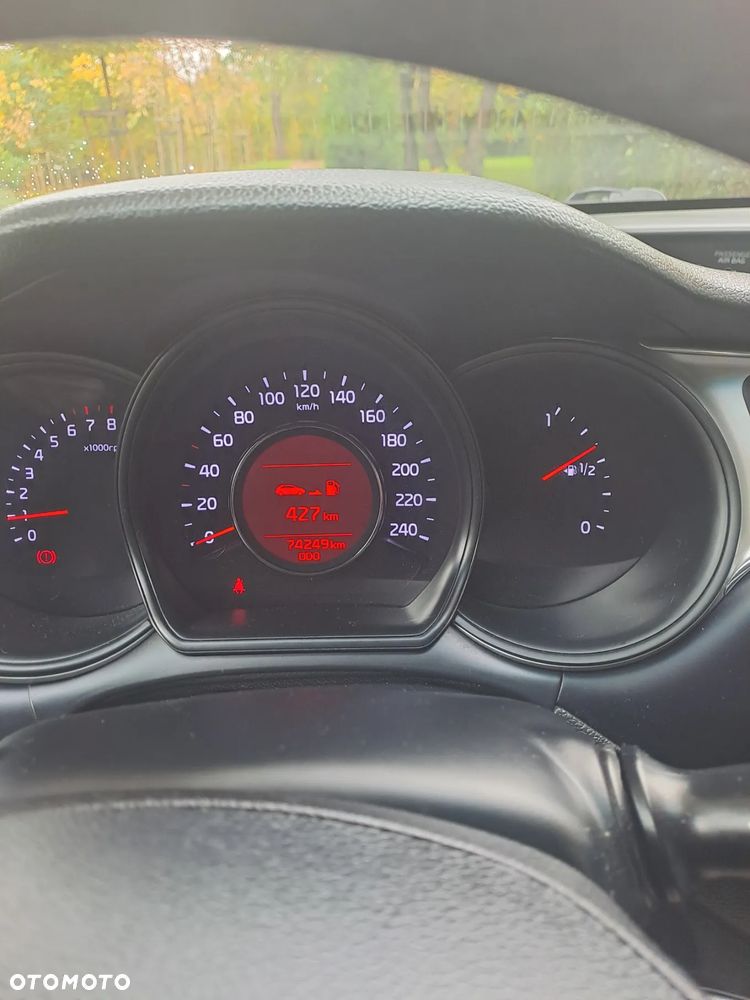 Kia Ceed - 1