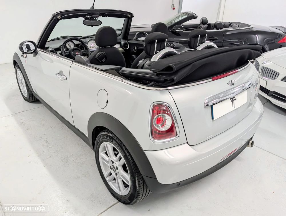 MINI Cabrio Cooper D - 14