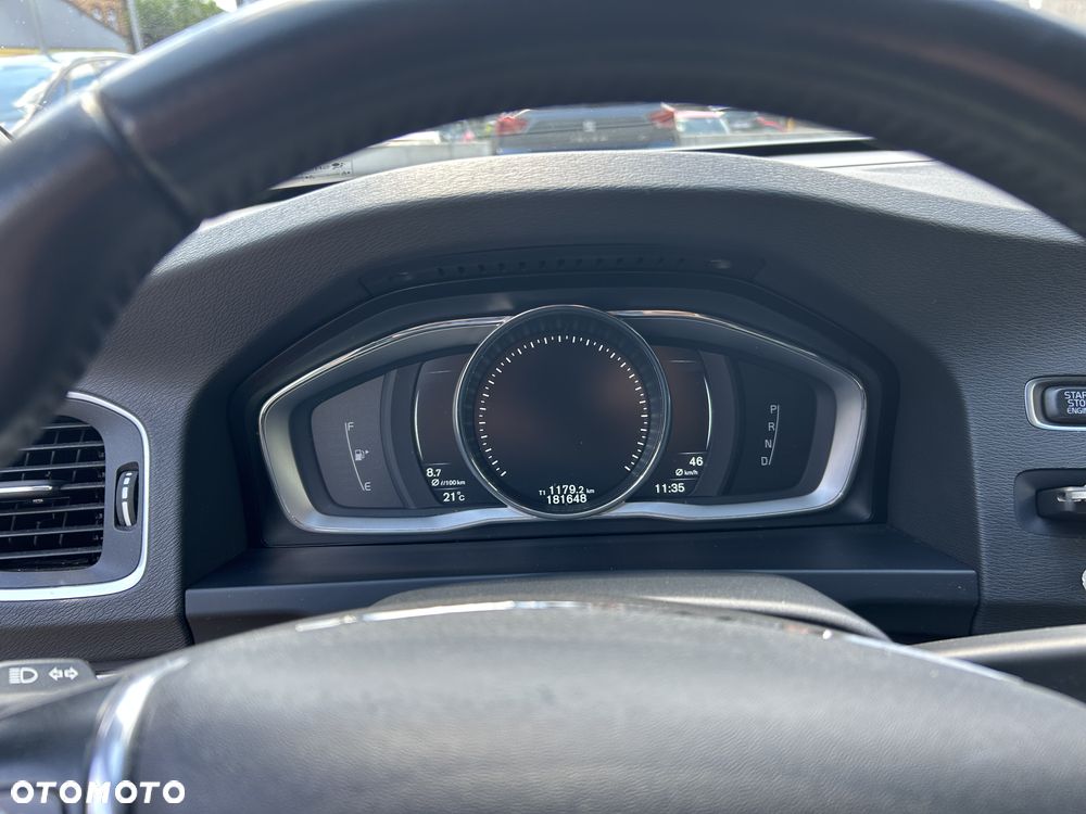 Volvo V60 Cross Country - 17