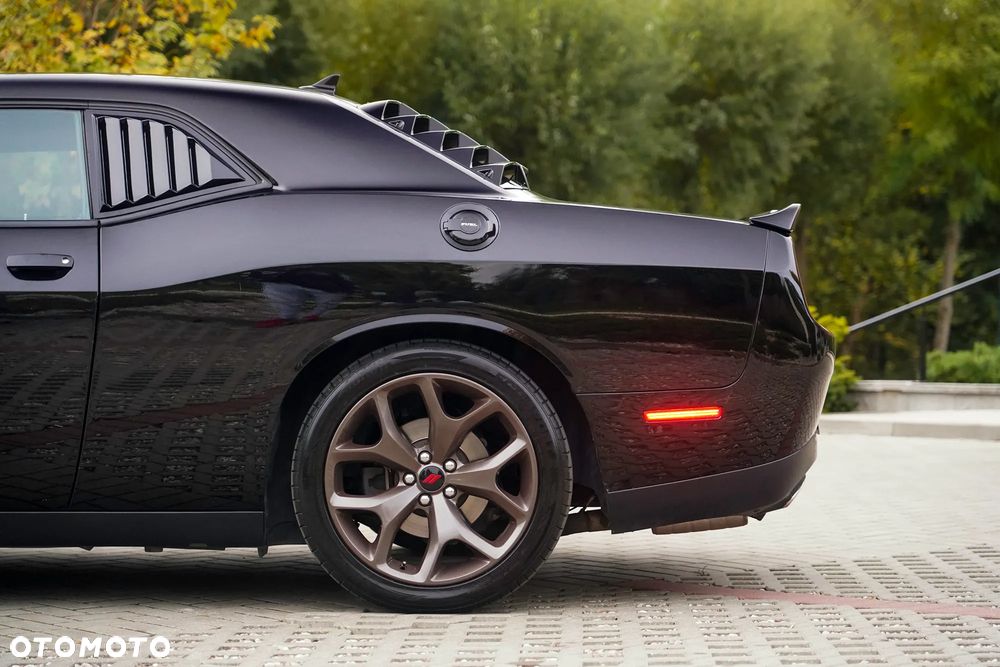 Dodge Challenger 3.6 SXT Plus - 28
