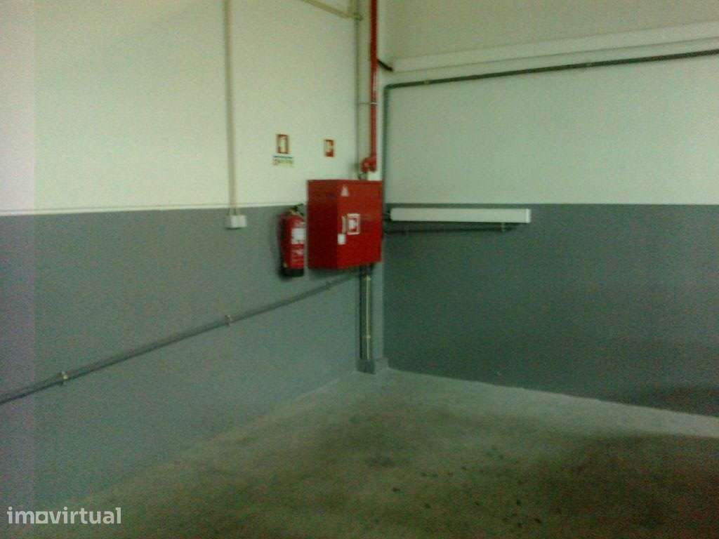 Armazém para venda Maia ( com contrato vigente de arrendamento ) - Grande imagem: 5/25