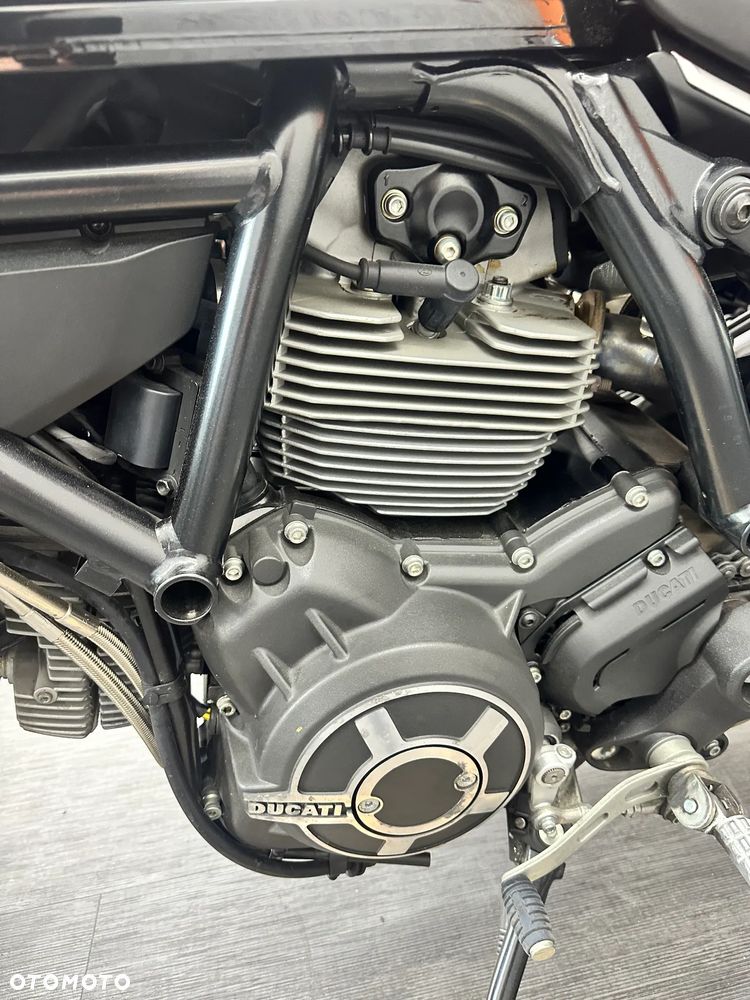 Ducati Scrambler - 12