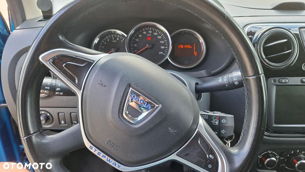 Dacia Lodgy 1.6 SCe Stepway S&S - 10