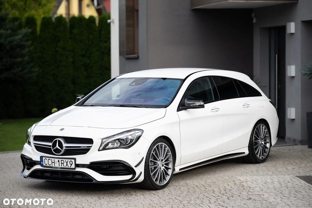 Mercedes-Benz CLA - 12
