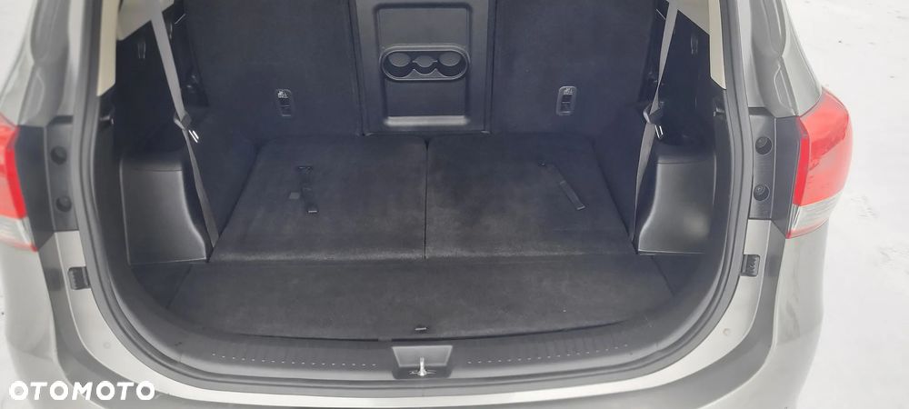 Kia Carens 1.7 CRDi 136 Fifa World Cup Edition - 10