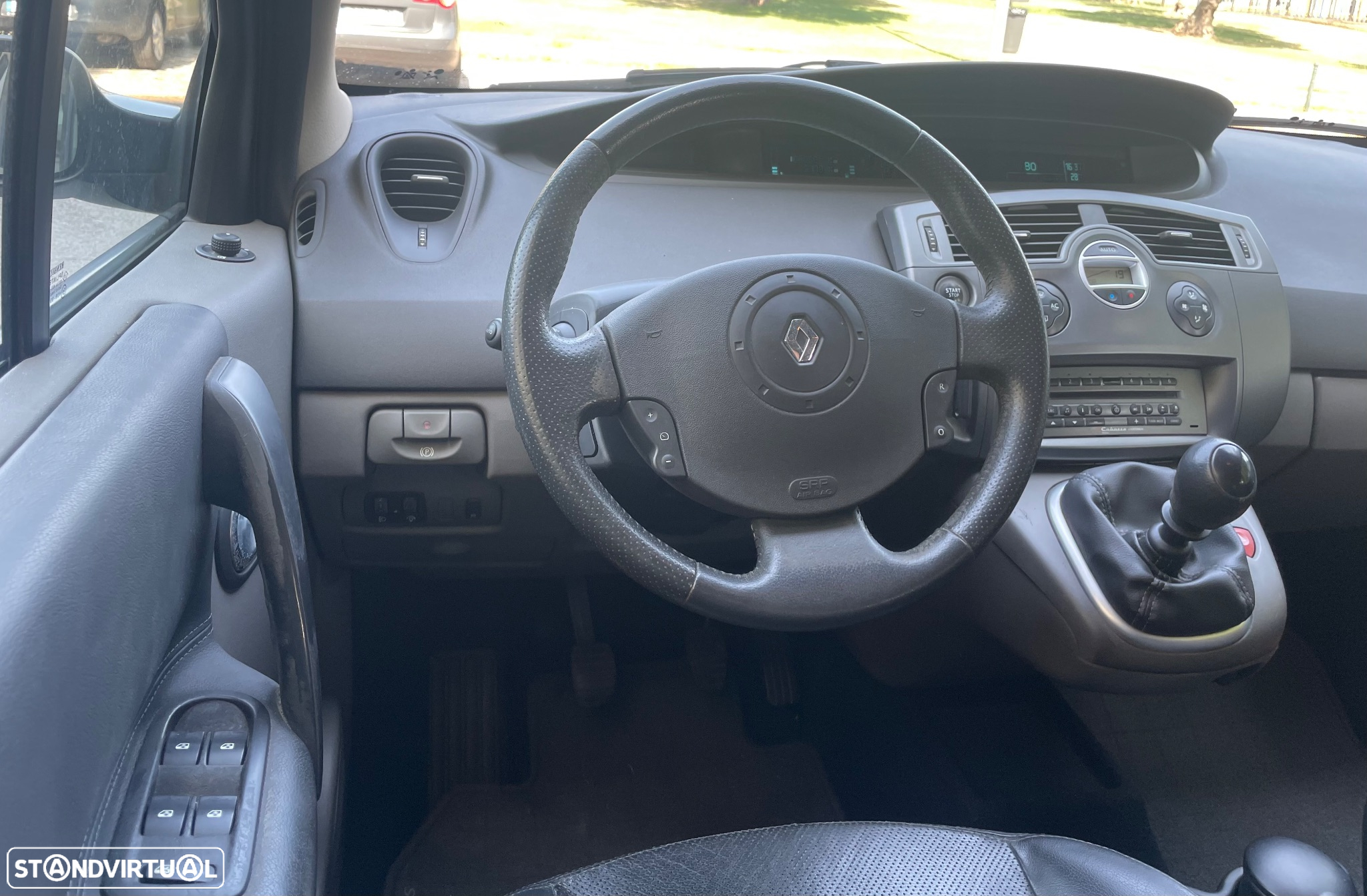 Renault Scénic 1.5 dCi Privilège Luxe - 12
