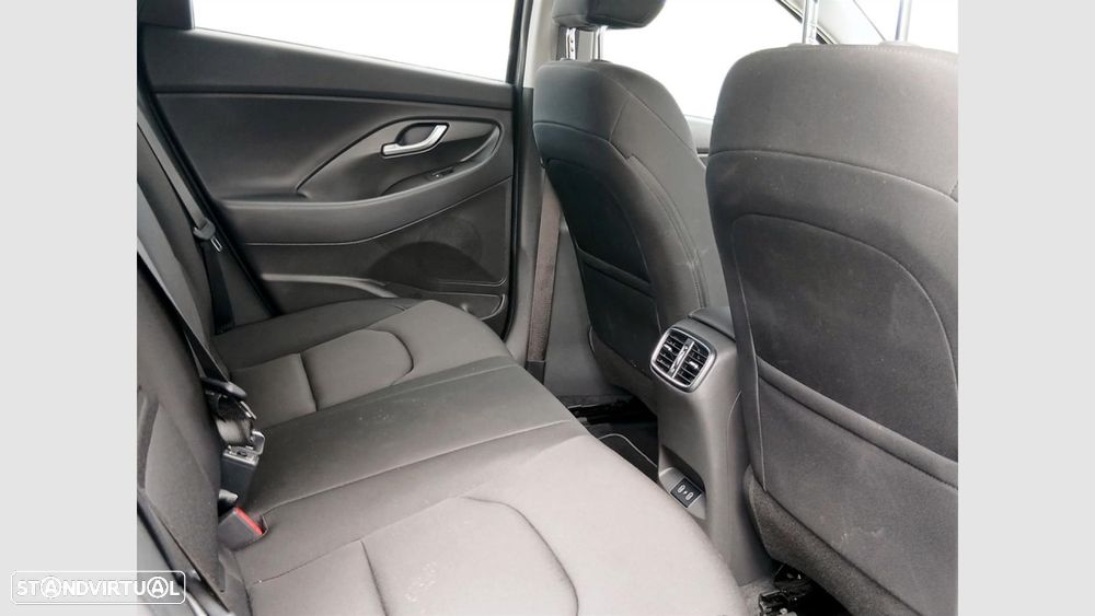 Hyundai i30 1.0 T-GDI Style Plus — fotografia 17