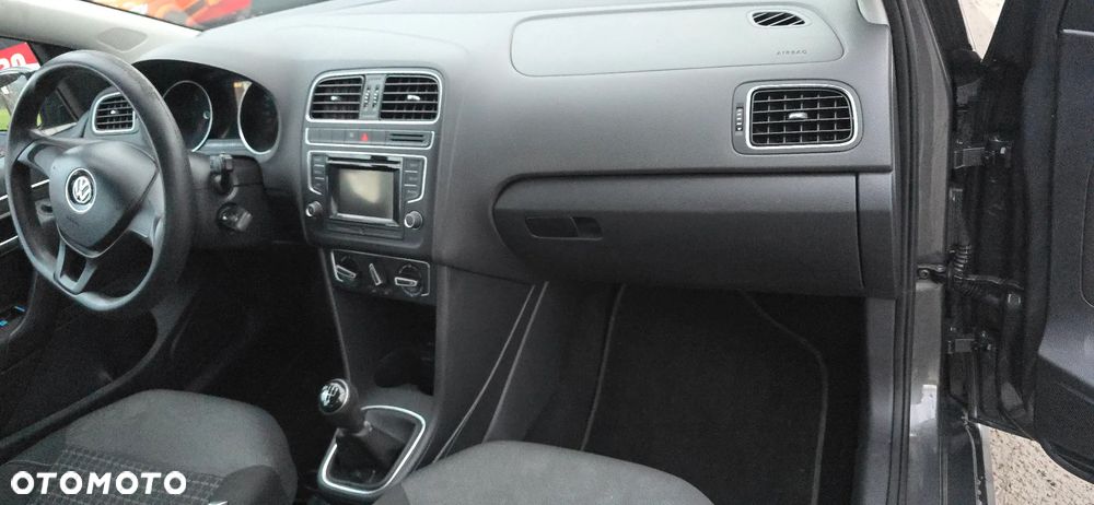 Volkswagen Polo 1.4 TDI (Blue Motion Technology) Comfortline - 27