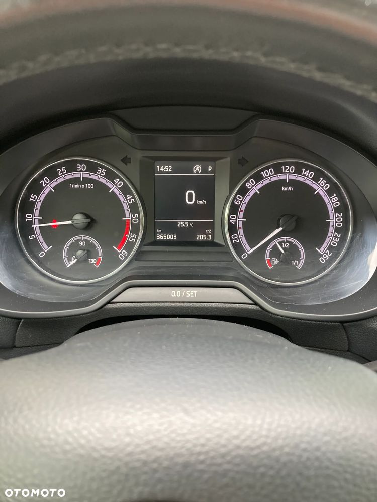 Skoda Octavia 2.0 TDI Style DSG - 7