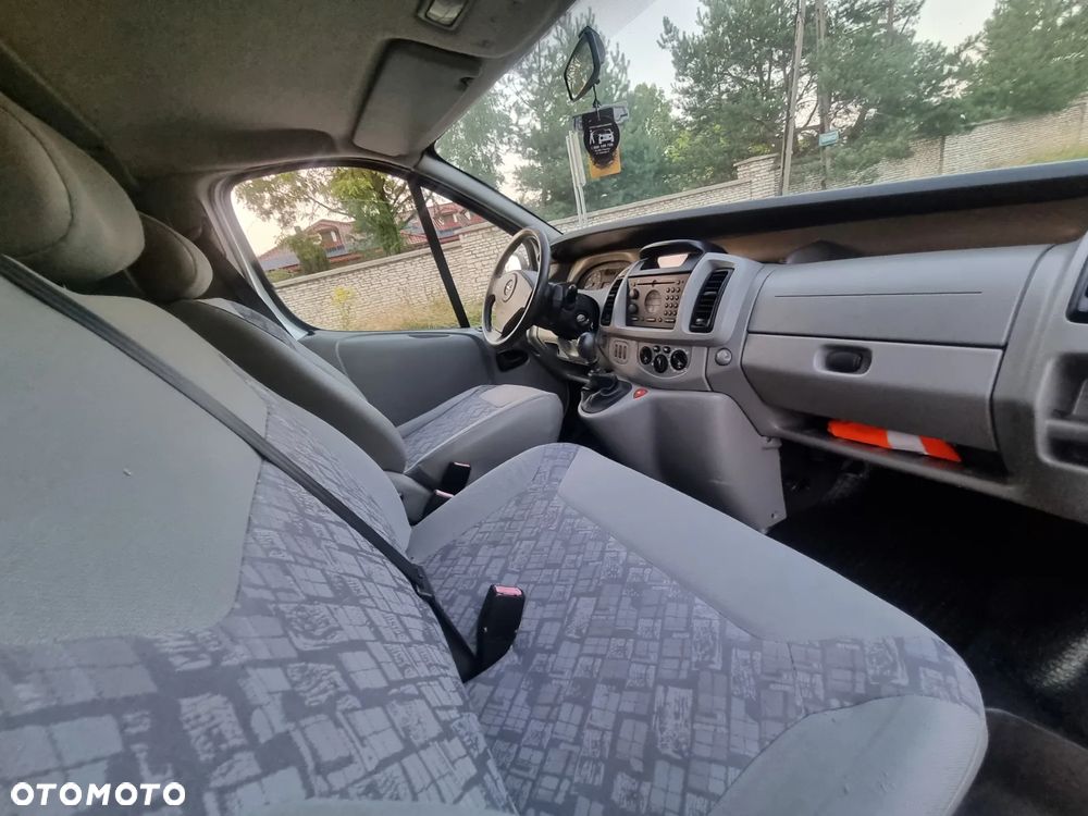 Opel Vivaro L2H1 2.9t - 21