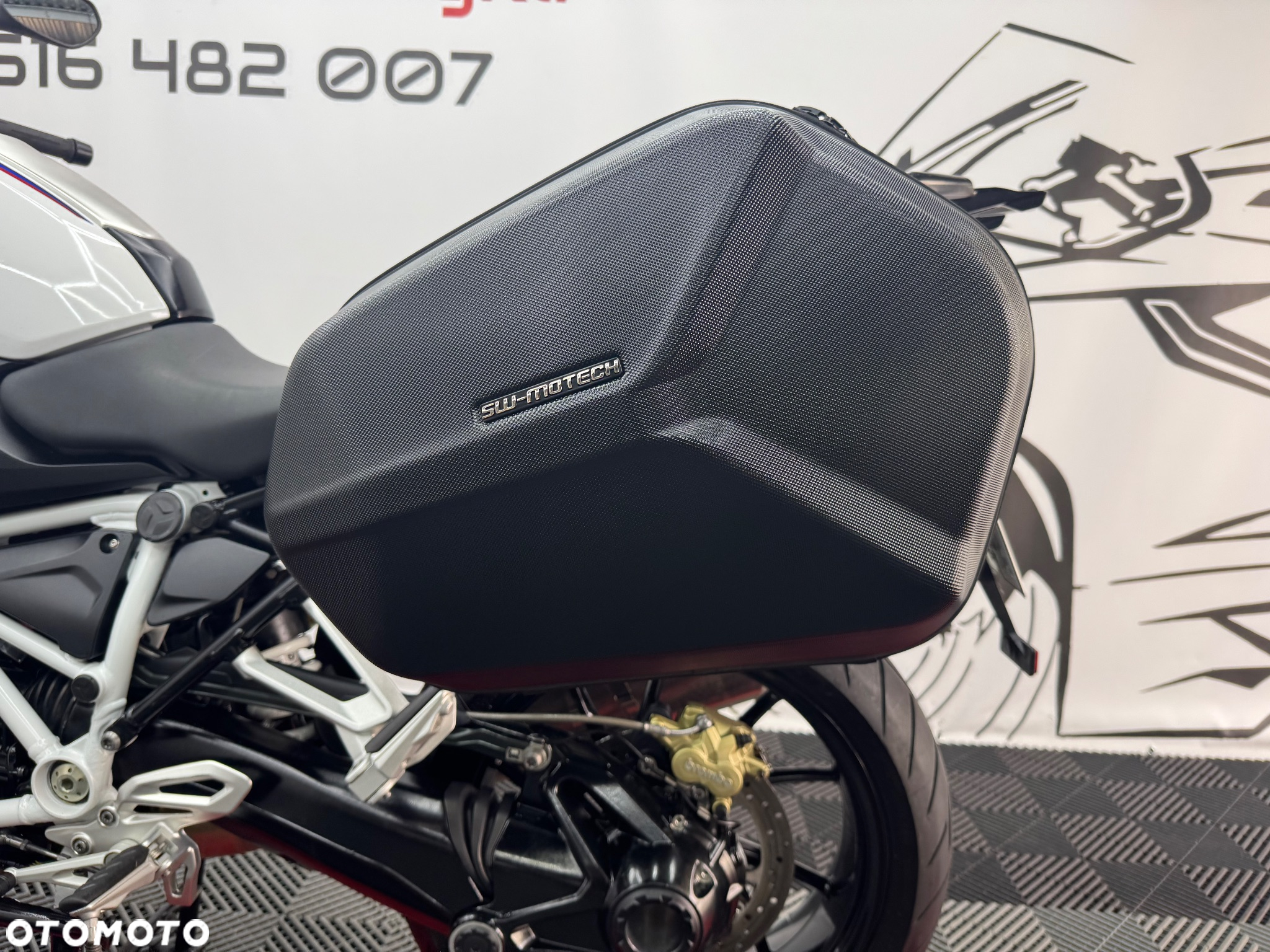 BMW R - 13