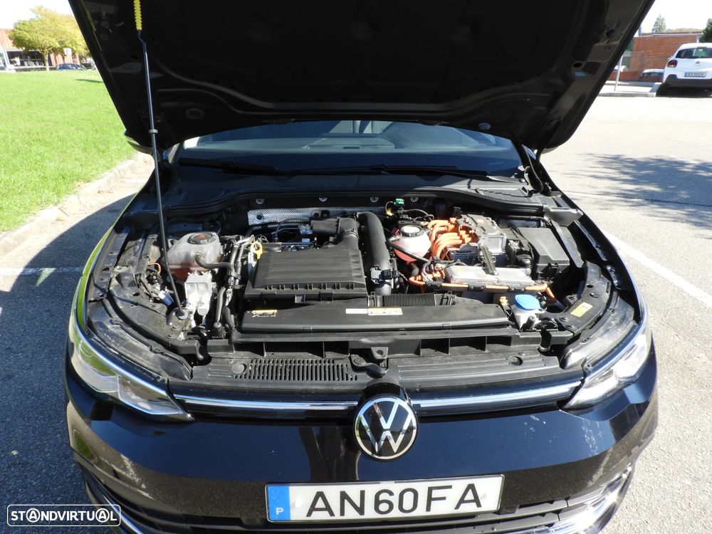 VW Golf 1.4 TSI e-Hybrid DSG - 13