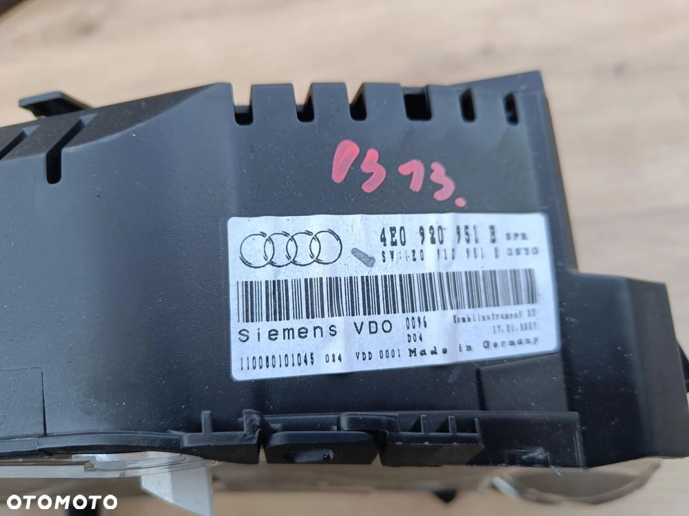 AUDI A8 D3 LICZNIK DUŻY FIS GB DIESEL 4E0920951B SPRAWNY - 2