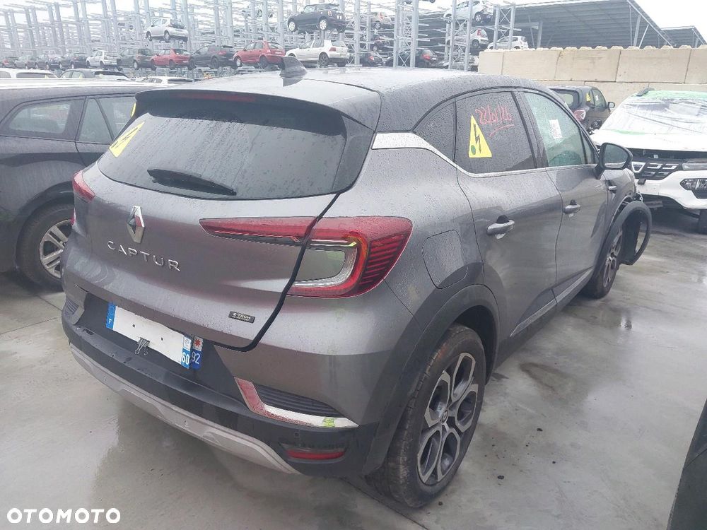 Renault Captur 1.6 E-TECH Plug-In Intens - 3