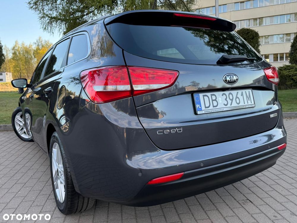 Kia Ceed 1.6 GDI Dream Team Edition - 27