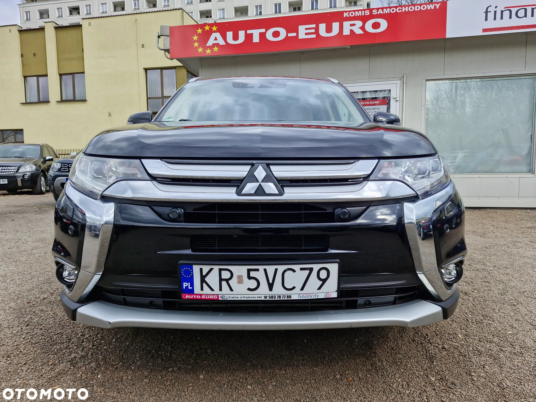 Mitsubishi Outlander - 9