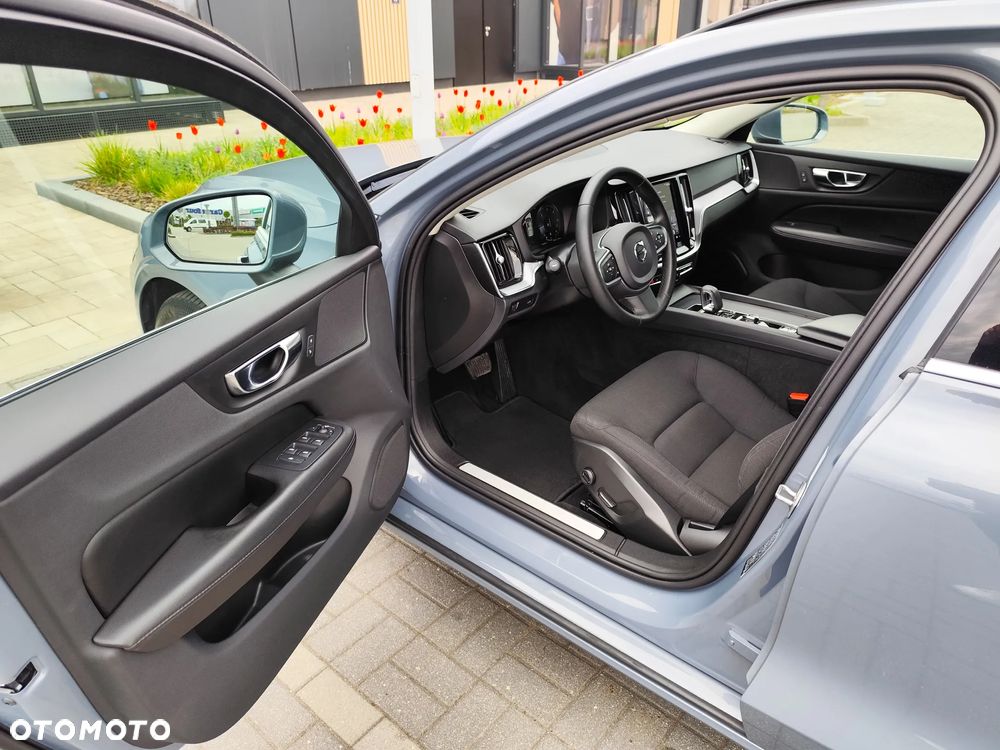 Volvo V60 B4 D Momentum Pro - 16