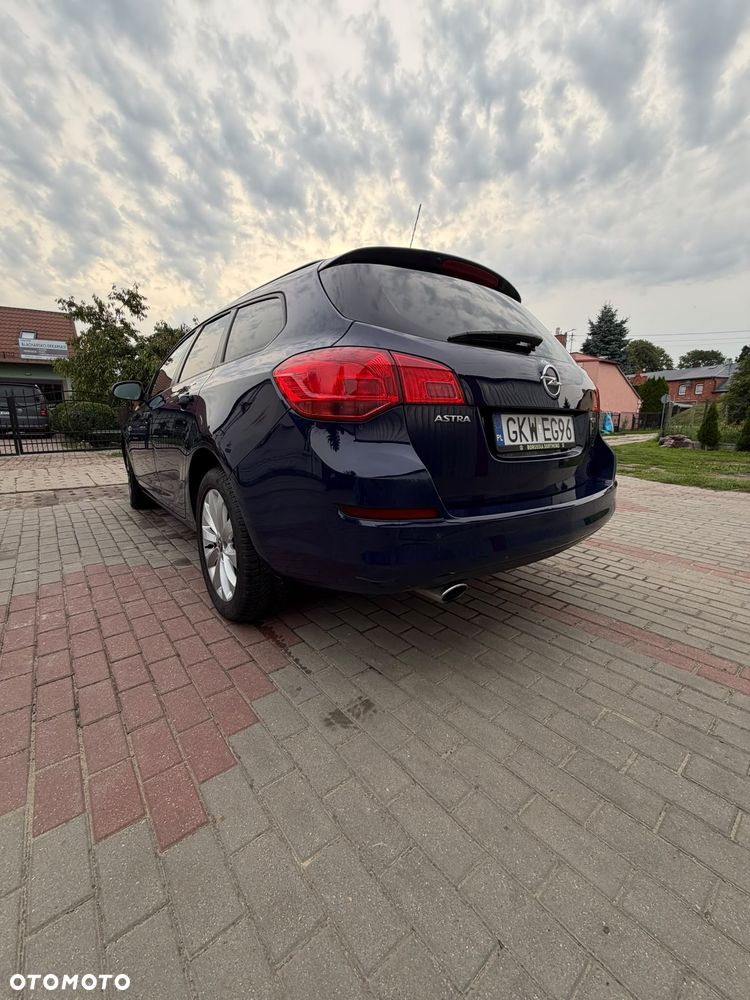 Opel Astra 2.0 CDTI DPF SportsTourer Edition - 4
