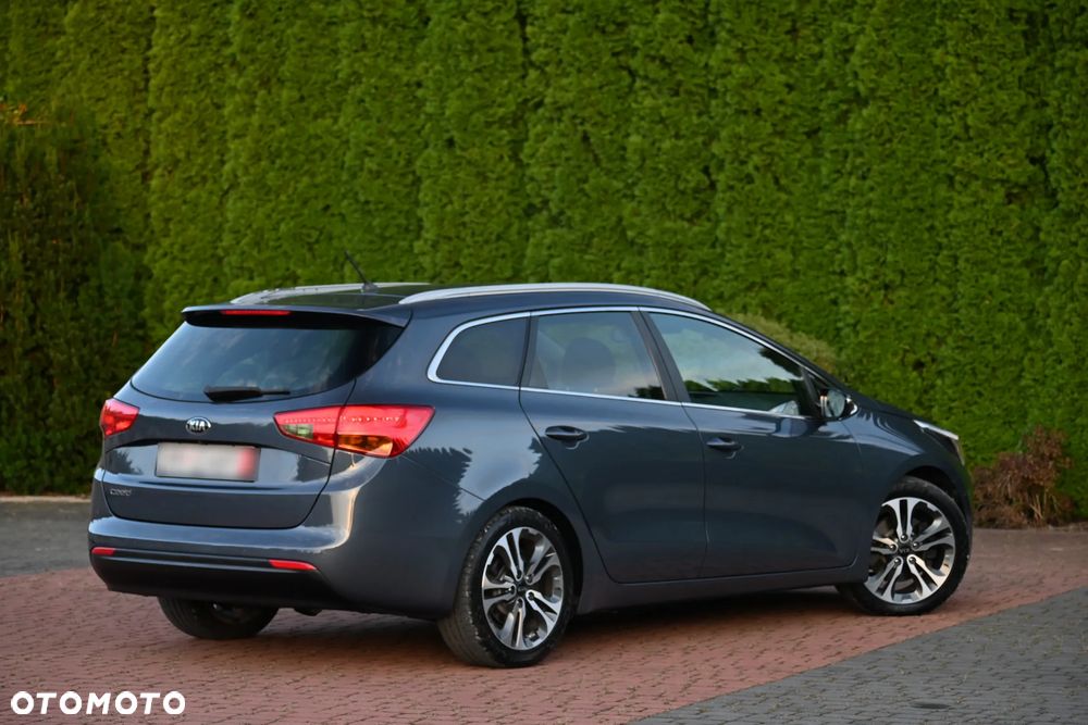 Kia Ceed 1.6 GDI DCT Platinum Edition - 19
