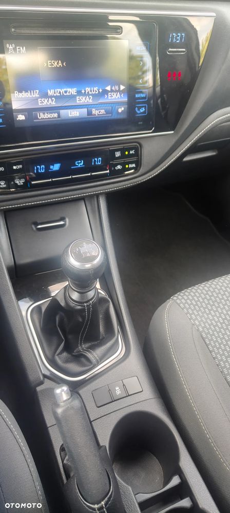 Toyota Corolla 1.6 Comfort - 18