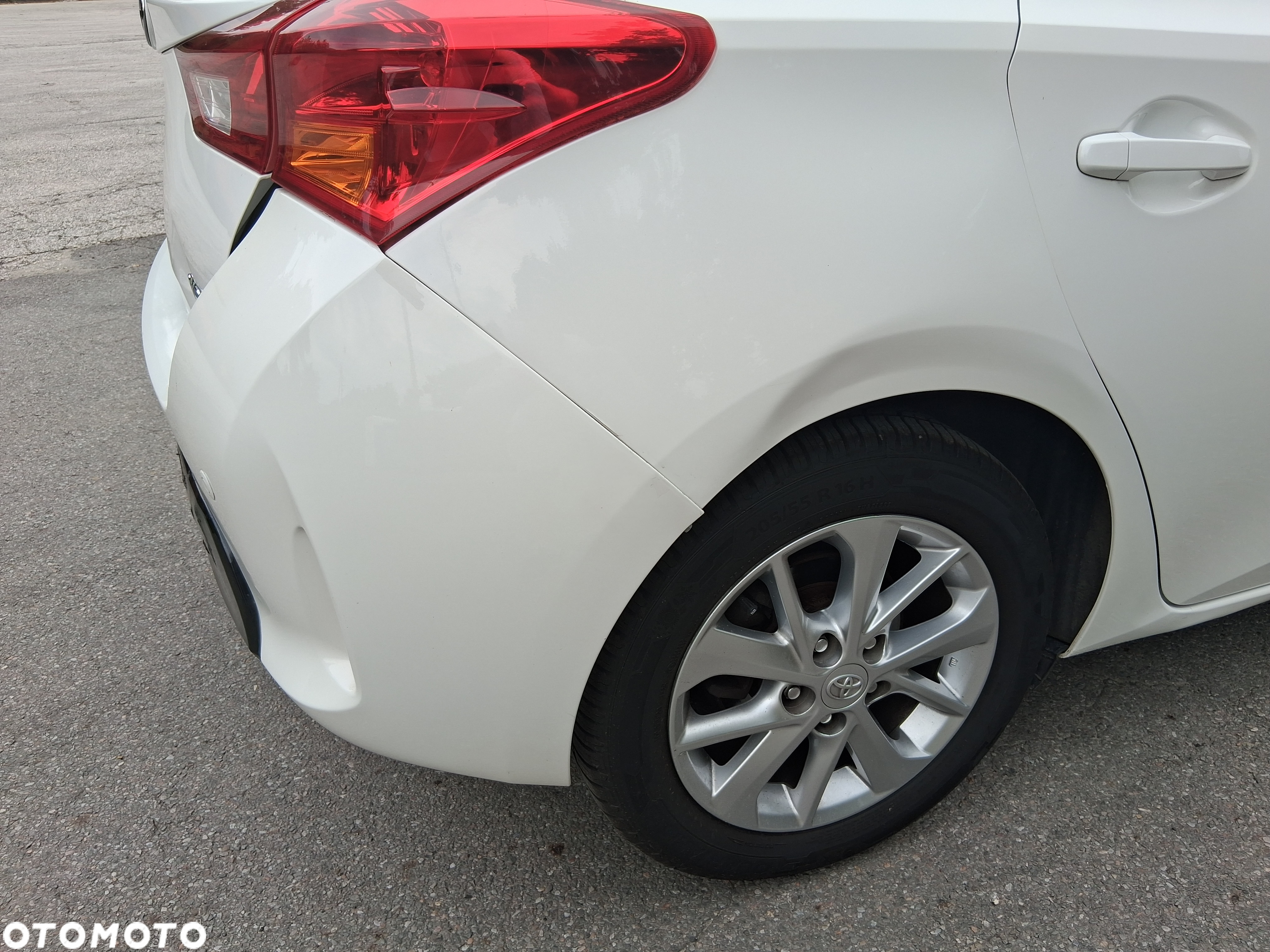 Toyota Auris 2.0 D-4D Dynamic - 10