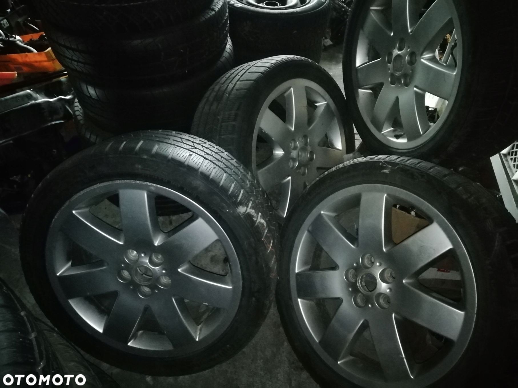 Felgi aluminiowe LAND ROVER 20 5x120 ET53 8,5J - 1