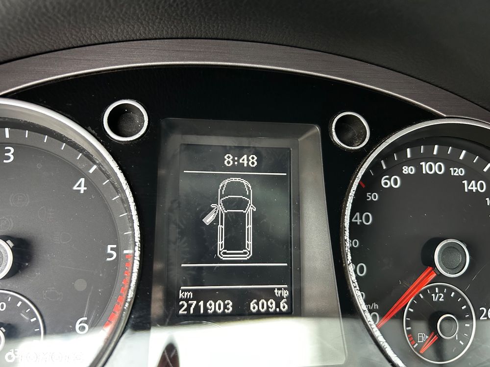 Volkswagen Passat 1.6 TDI BlueMotion Technology Trendline - 12