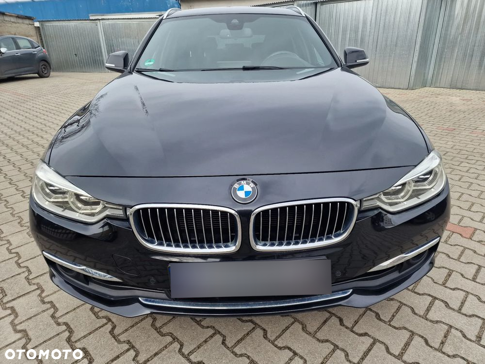 BMW Seria 3 318d xDrive Luxury Line - 12
