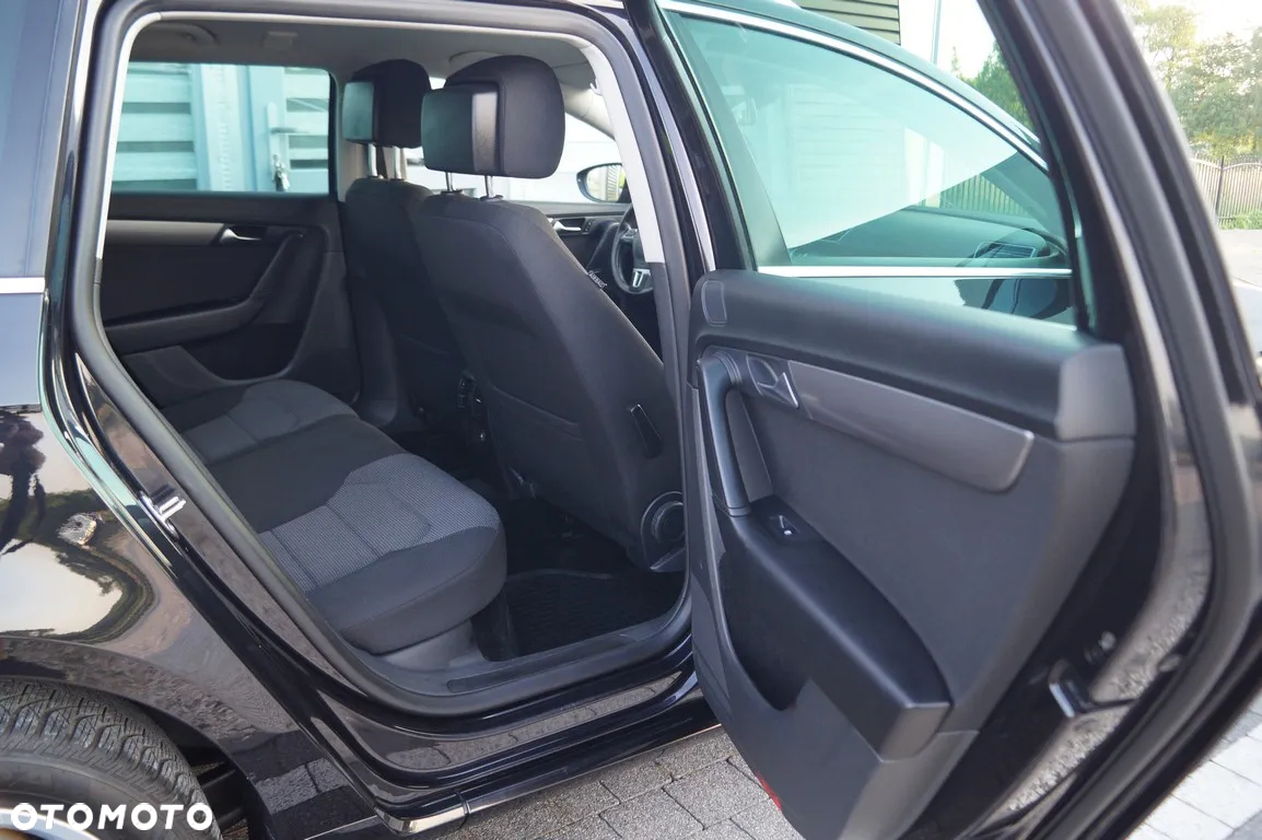 Volkswagen Passat Variant 2.0 TDI Highline - 25
