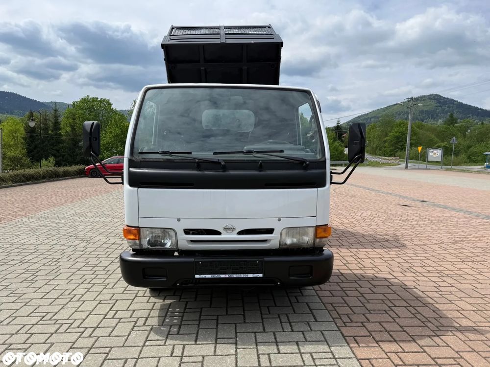 Nissan Cabstar - 12