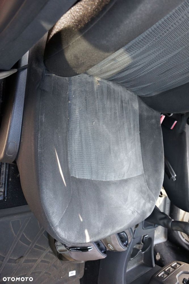 FOTEL PRZEDNI PRAWY DOKKER LIFT  DACIA 2017-2021 - 2