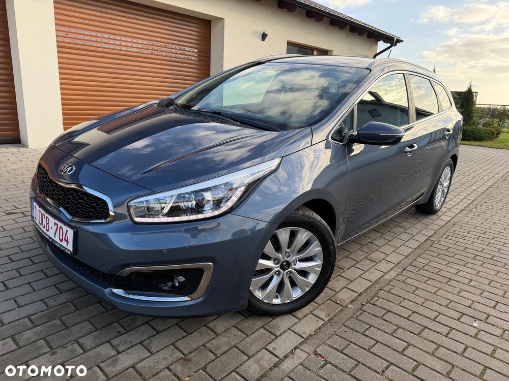 Kia Ceed - 13