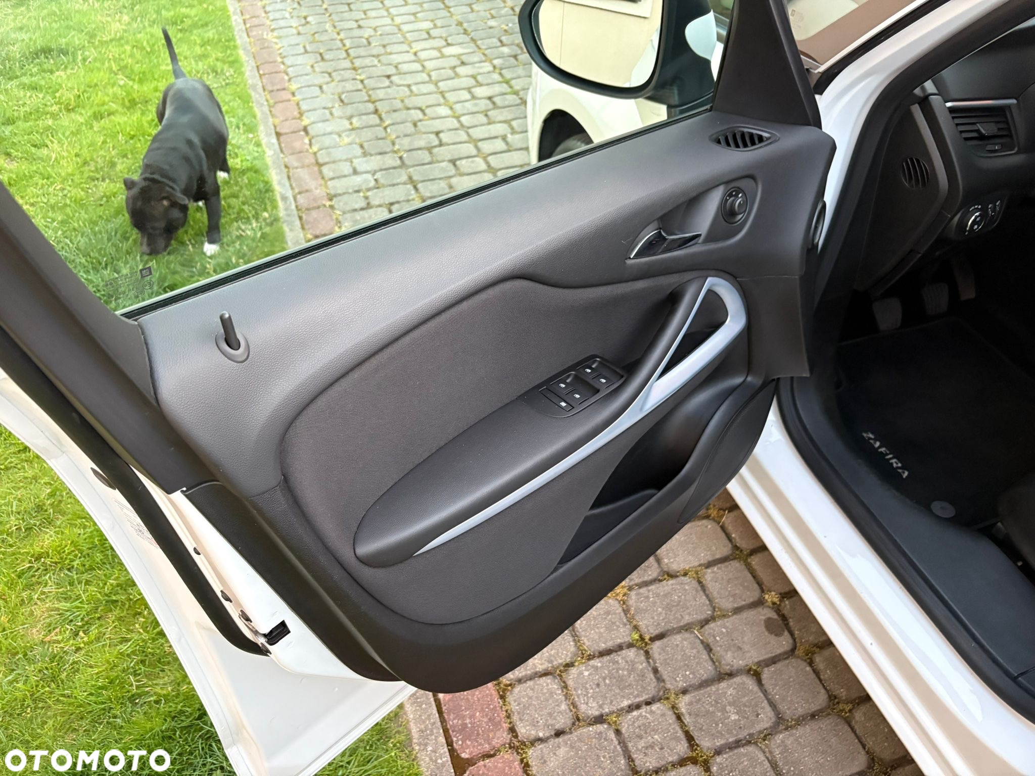 Opel Zafira - 9
