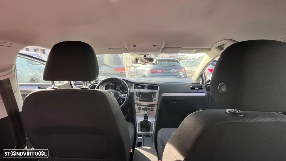 VW Golf 1.6 TDi Edition - 29