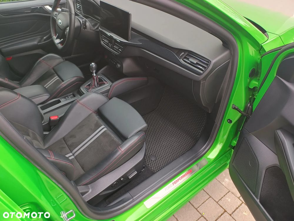 Ford Focus 2.3 EcoBoost ST X - 12