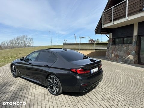 BMW Seria 5 M550i xDrive sport - 21