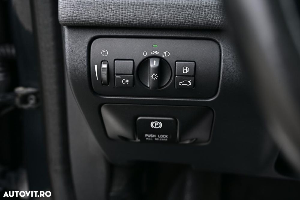 Volvo XC 60 - 33