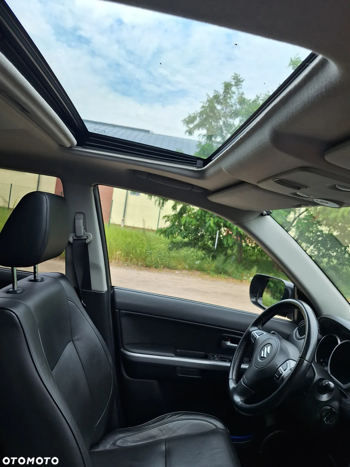 Suzuki Grand Vitara 2.4 De Luxe - 8