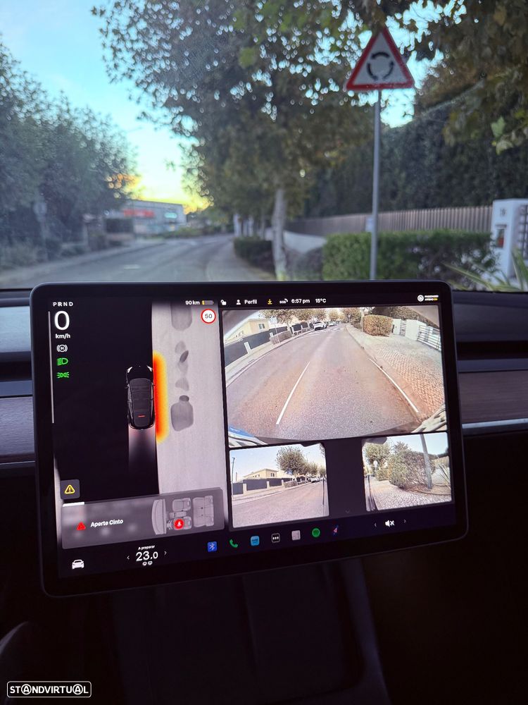 Tesla Model Y Long Range Dual Motor AWD - 4