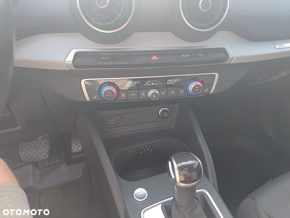 Audi Q2 35 TDI S tronic sport - 23