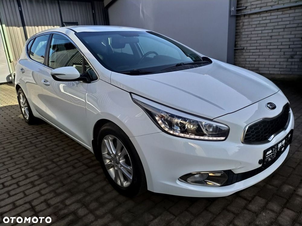 Kia Ceed - 9