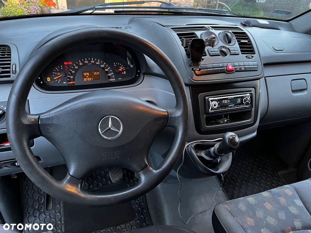 Mercedes-Benz Vito 111 - 11
