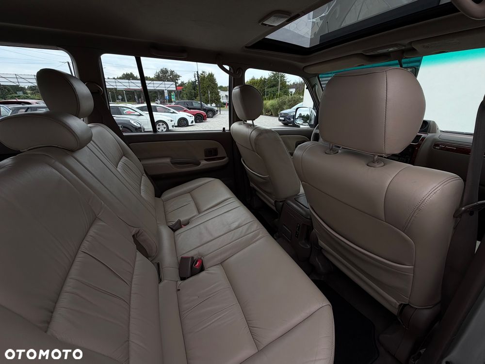 Toyota Land Cruiser - 33