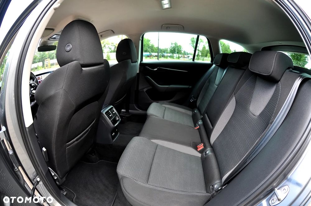 Skoda Octavia 2.0 TDI Ambition DSG - 19