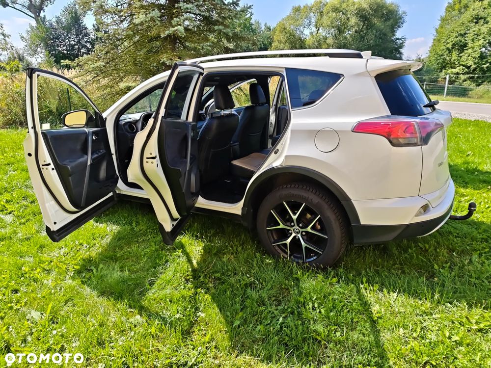 Toyota RAV4 Hybrid Prestige 4x2 - 18