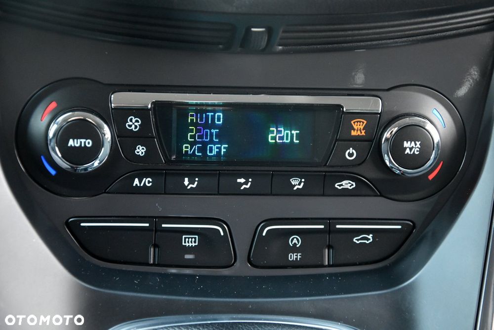 Ford Kuga 2.0 TDCi 4x2 Titanium - 33