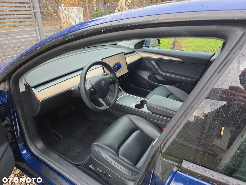 Tesla Model 3 - 14