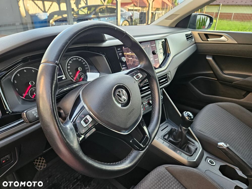 Volkswagen Polo - 11