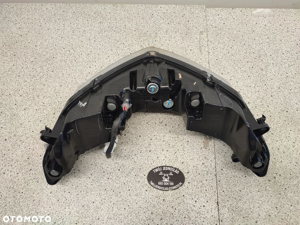 Lampa przód, przednia, reflektor Aprilia Tuona 125 RS125 RS 125 - 24