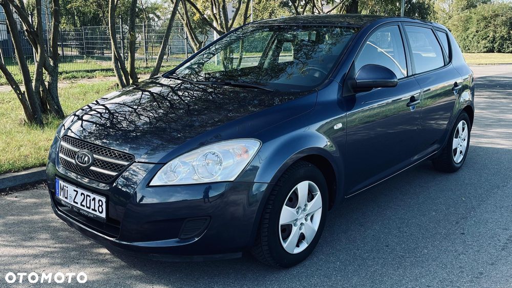 Kia Ceed Cee'd 1.4 Comfort - 1